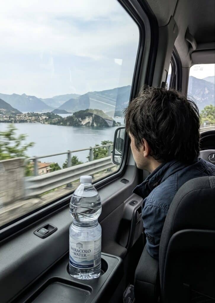 passeggero si gode il transfer da milano a Livigno